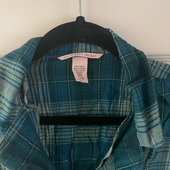 Victoria’s Secret Green Plaid PJ Set - Picture 4 of 9